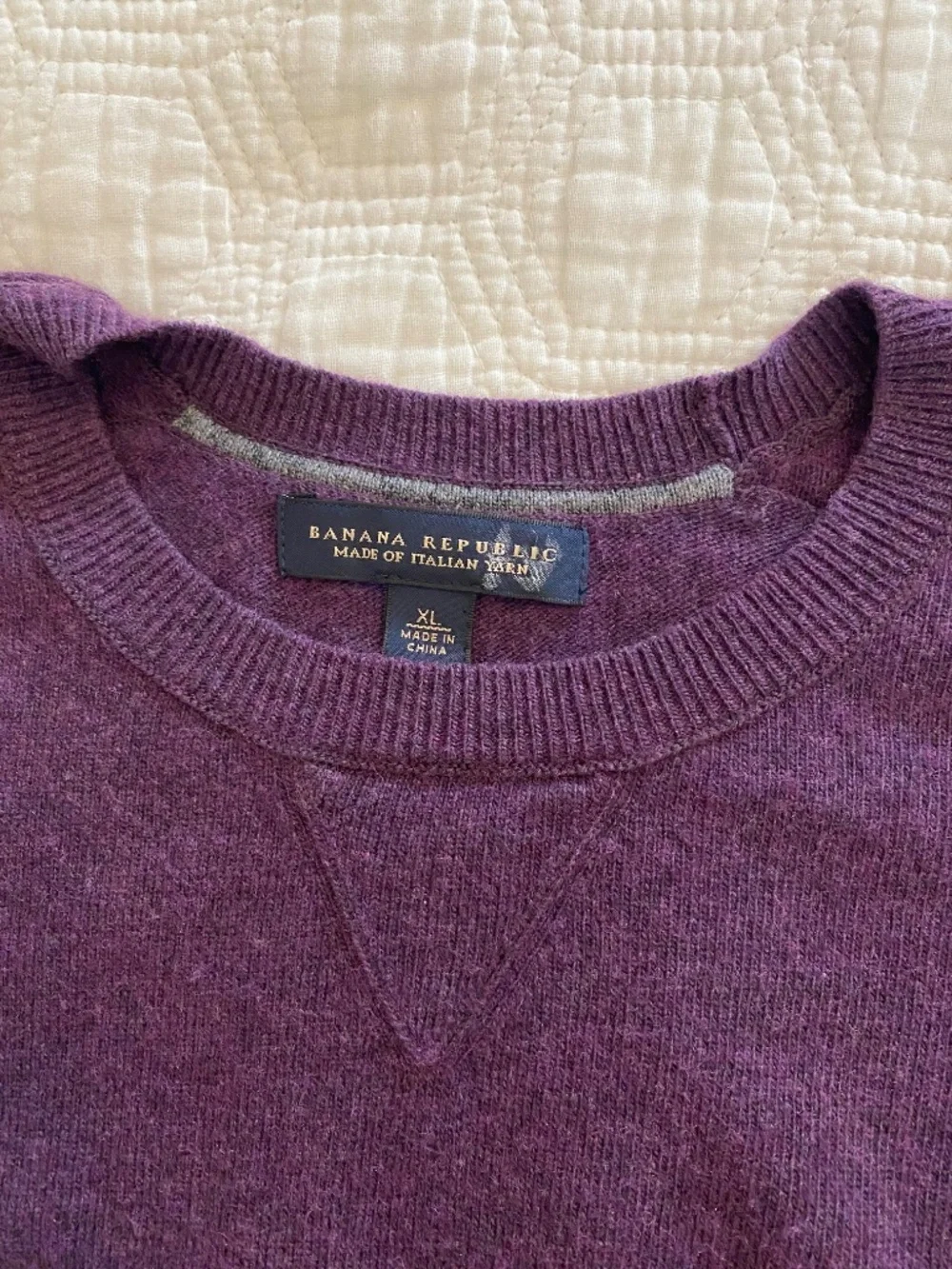 Banana Republic Men’s Merino Wool sweater Size XL